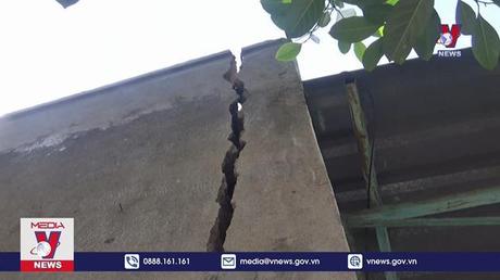 Hơn 250 ngôi nhà bị rạn nứt khi thi công Quốc lộ 27 