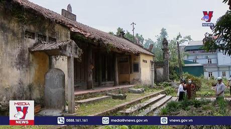 Ngôi chùa cổ 700 tuổi chờ sập