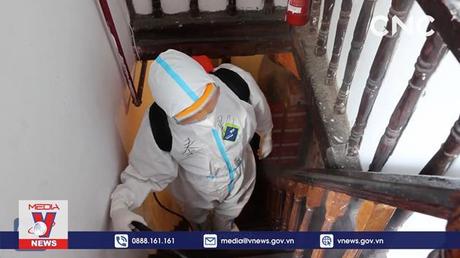 Thượng Hải cấm nhân viên phòng dịch tự ý vào nhà dân xịt khử trùng