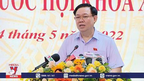 Chủ tịch Quốc hội tiếp xúc cử tri tại thành phố Hải Phòng