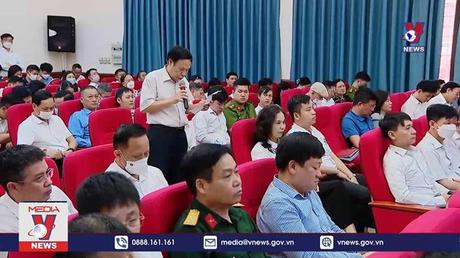 Chủ tịch Quốc hội tiếp xúc cử tri Hải Phòng