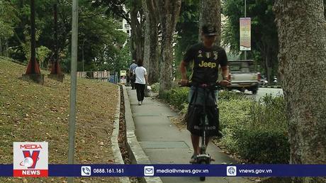 Giải đua xe scooter điện đầu tiên trên thế giới