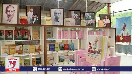 Lễ ra mắt Tủ sách Hồ Chí Minh nhân ngày Sinh nhật Bác
