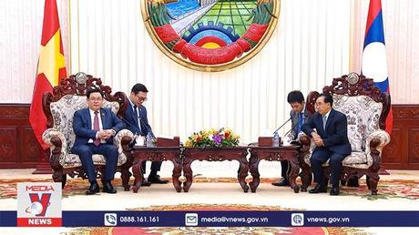 Chủ tịch Quốc hội hội kiến Thủ tướng CHDCND Lào