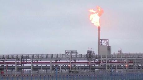 Trung Quốc đàm phán mua dầu mỏ của Nga