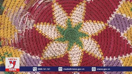 Biến dây diện thành khay thủ công