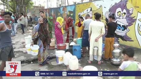 Người dân Ấn Độ đối mặt nguy cơ sức khỏe do nắng nóng