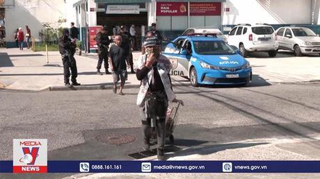 Đấu súng giữa cảnh sát và tội phạm ở Brazil