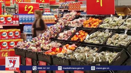 Lạm phát và lãi suất tăng kìm hãm tăng trưởng toàn cầu