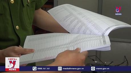 Dụ dỗ nhiều người mở tài khoản ngân hàng để giao dịch trái phép 