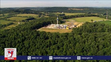 Giá dầu thế giới tiếp tục tăng