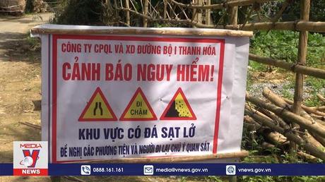 Mưa lớn gây sạt lở núi ở Thanh Hóa