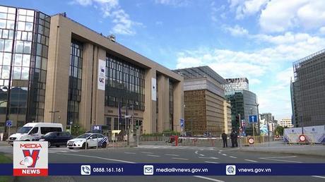 EU nhất trí hỗ trợ 9 tỷ euro cho Ukraine