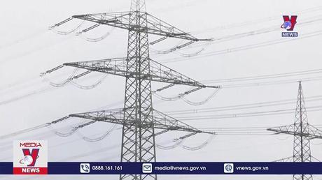 Ba Lan dừng cung cấp nhiên liệu miễn phí cho Ukraine