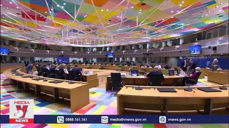 EU nhất trí cấm nhập khẩu hơn 2/3 lượng dầu mỏ từ Nga