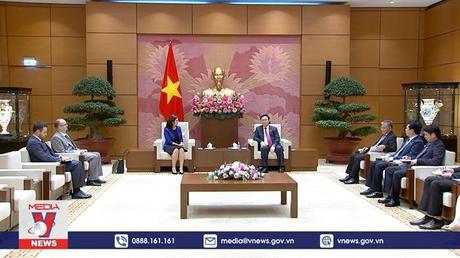 Chủ tịch Quốc hội Vương Đình Huệ tiếp Đại sứ Bulgaria