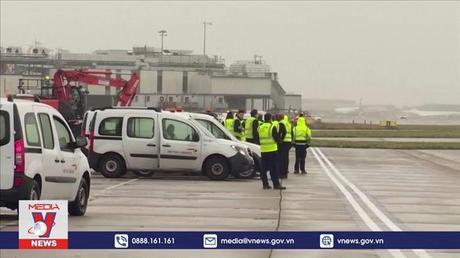 Anh nỗ lực khắc phục tình trạng thiếu nhân lực tại sân bay