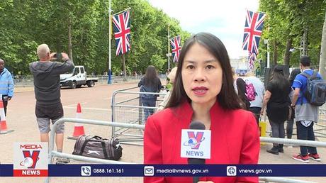 Nước Anh tưng bừng kỷ niệm 70 năm Nữ hoàng lên ngôi