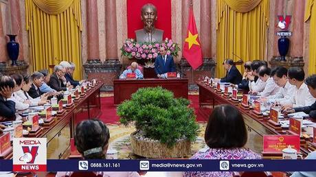 Chủ tịch nước tôn vinh các nhà khoa học lịch sử Việt Nam