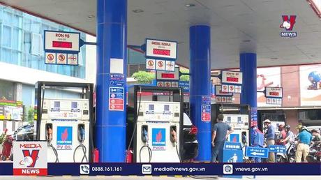 Yêu cầu làm rõ thông tin về vấn đề nhập khẩu và giá xăng dầu của Malaysia