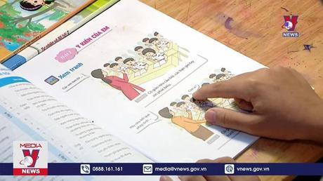 Giá sách giáo khoa mới cao đột biến