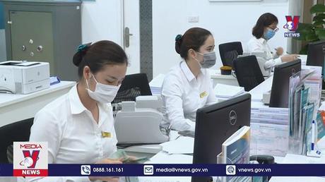 Ngân hàng tăng lãi suất tiết kiệm để hút dòng tiền