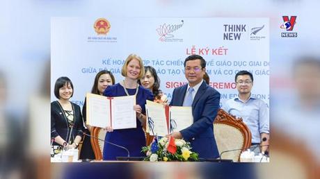 Việt Nam với bạn bè quốc tế ngày 06/6/2022 