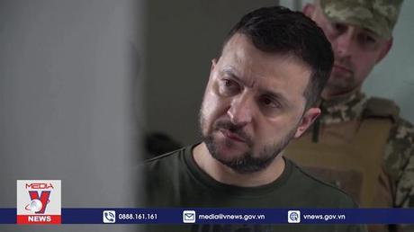 Tổng thống Ukraine thăm tiền tuyến ở miền Đông