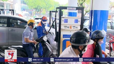 Tiếp tục giảm các loại thuế  liên quan đến xăng dầu