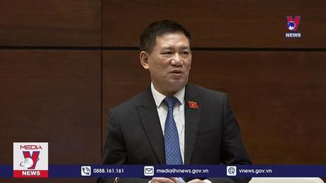 Quốc hội chất vấn bộ trưởng Tài chính