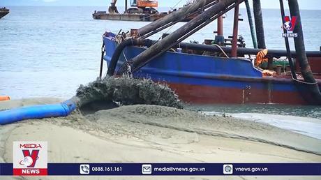 Xây dựng đê ngầm chống sạt lở khẩn cấp bờ biển Cửa Đại