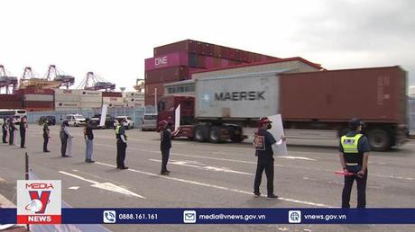 Lái xe tải Hàn Quốc tiếp tục đình công