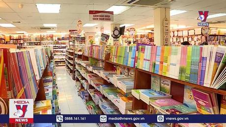 Đừng để trường học thành chợ sách