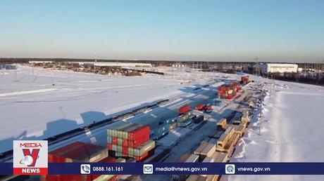 Lạm phát tăng mạnh ở Mỹ và châu Âu