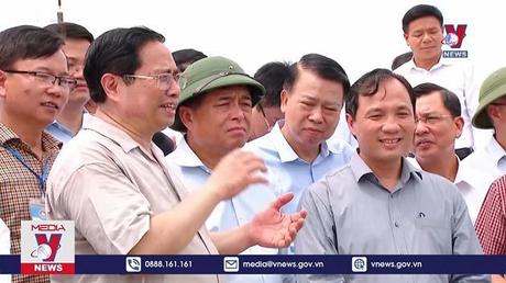 Thủ tướng khảo sát mỏ sắt Thạch Khê