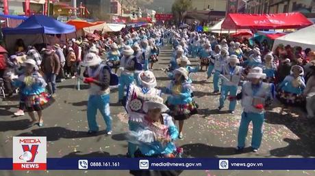 Lễ hội màu sắc tại Bolivia