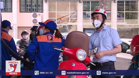 Giá xăng tăng kỷ lục