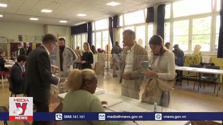 Cục diện chính trường Pháp thay đổi sau cuộc bầu cử vòng 1