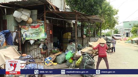 Nguy cơ cháy nổ từ bãi tập kết phế liệu