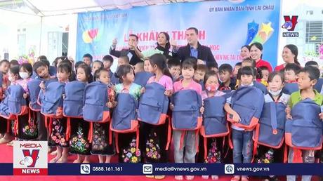 Trao tặng thư viện cho học sinh dân tộc thiểu số tỉnh Lai Châu