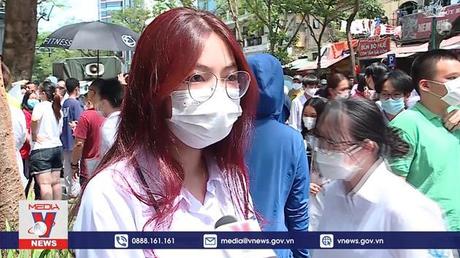 Kết thúc môn thi Ngữ Văn thi lớp 10