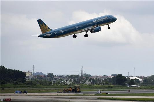 Cục Hàng không Việt Nam: Yêu cầu Vietnam Airlines báo cáo vụ tiếp viên bị thẩm vấn tại Australia
