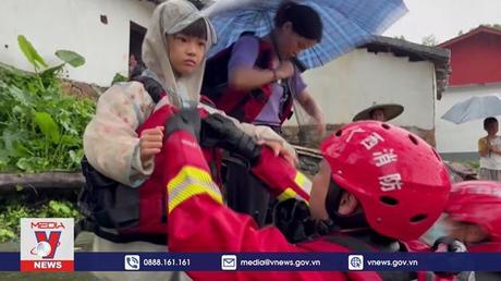 Miền Nam Trung Quốc đối mặt mưa lũ nghiêm trọng