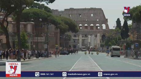 Nắng nóng bất thường 