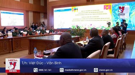 Chủ tịch Quốc hội Mozambique làm việc với Tập đoàn Viettel