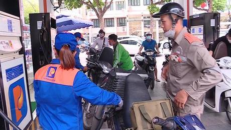 Đề nghị chưa giảm thuế tiêu thụ đặc biệt với xăng 