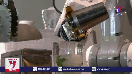 Robot pha chế thay thế nhân viên phục vụ