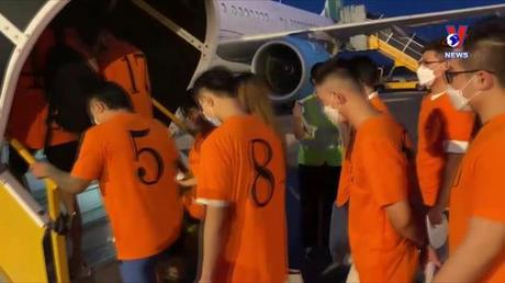 TP.HCM trục xuất 21 đối tượng nhập cảnh trái phép