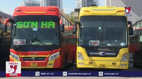 Giá xăng khiến vận tải hành khách điêu đứng