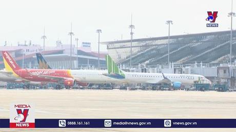 Giá vé máy bay tăng mạnh